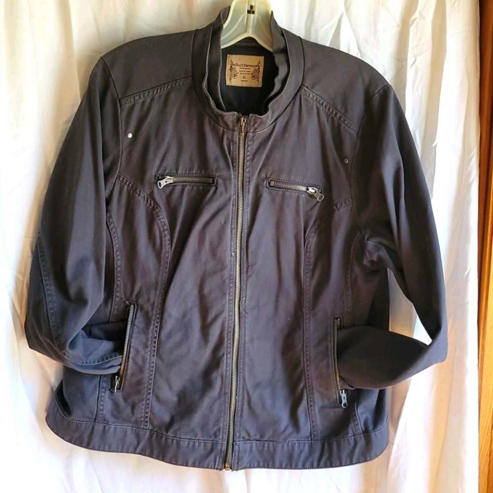 Lightweight gray jacket